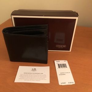 NWT Coach Compact ID Wallet